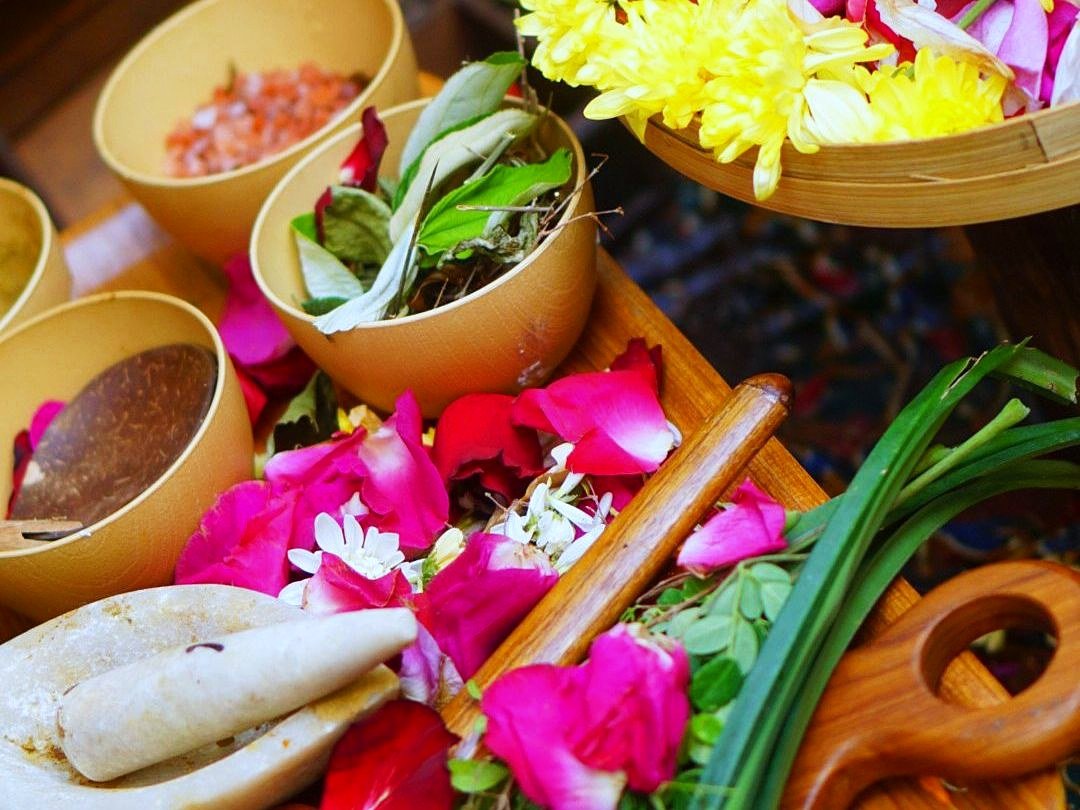 Herba segar untuk mandi bunga