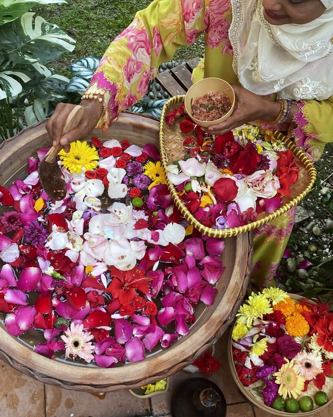 Mandi bunga di Al-Hikmah, Kampung Pandan KL